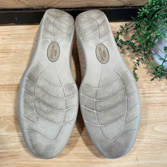 Earth Origins shoes - Picture 8 of 8